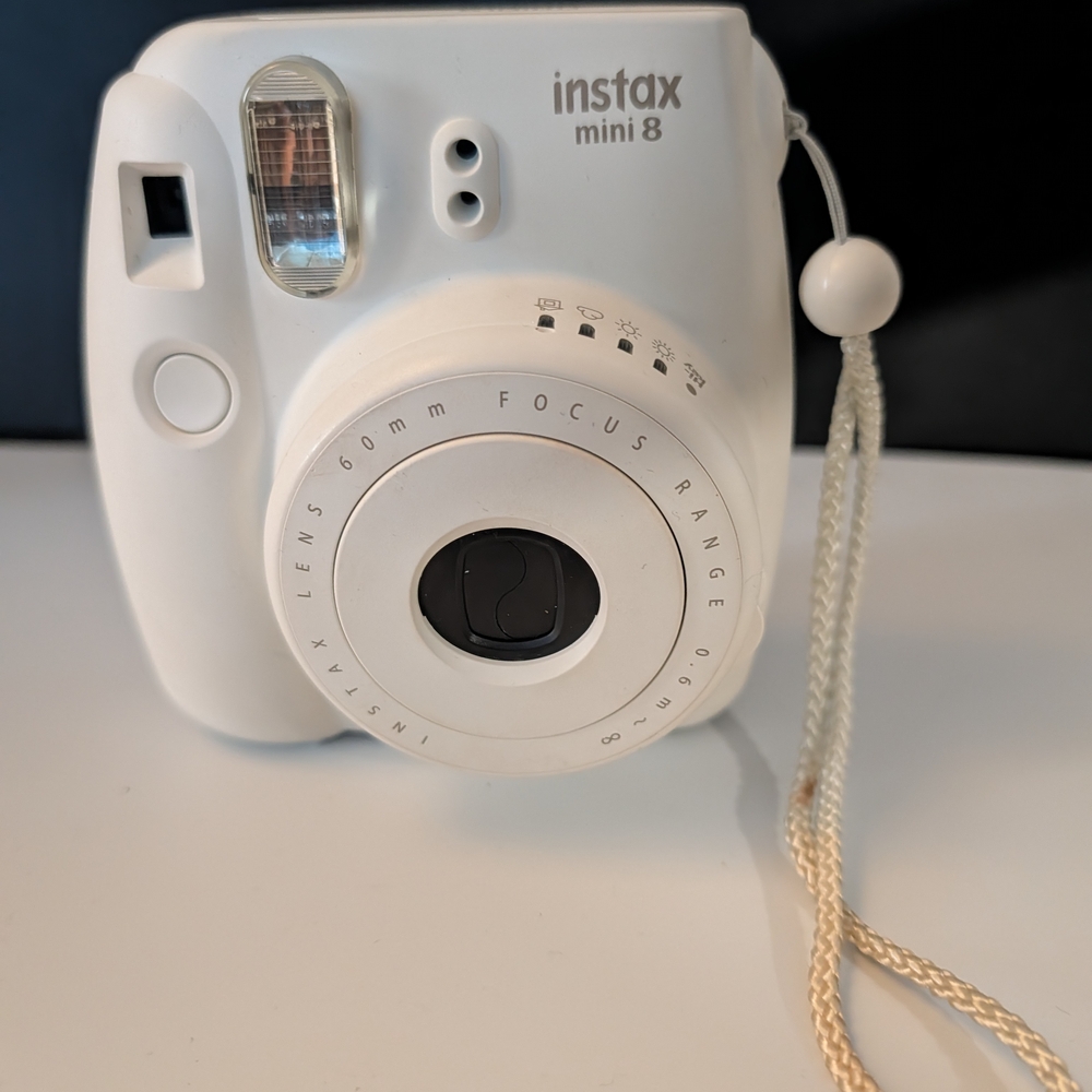 Fujifilm Instax Mini 8 One Black One White With White Case - Picture 2 of 6